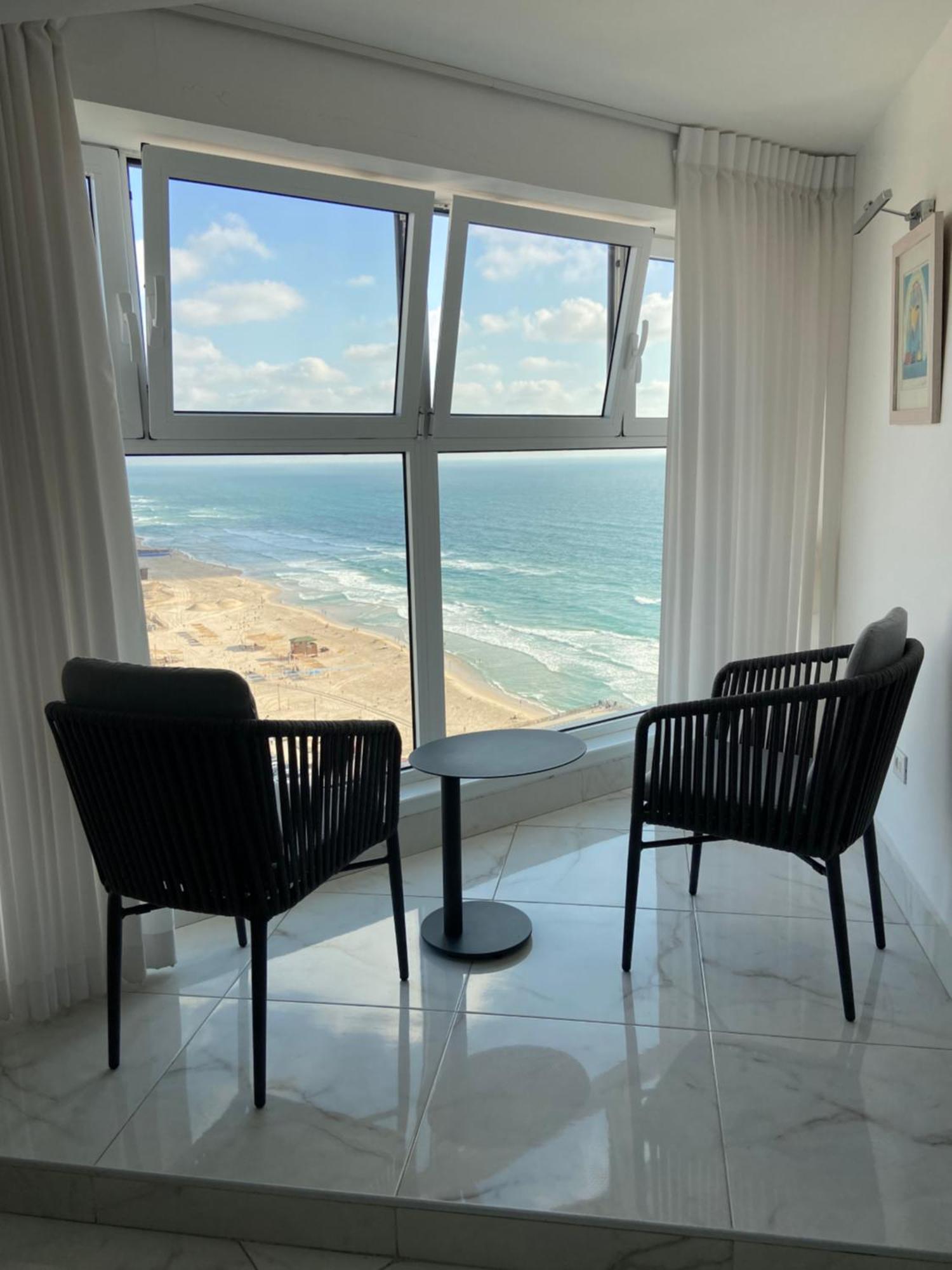 Amazing Suite On The Sea-סוויטה מדהימה על הים Bat Yam Exterior photo